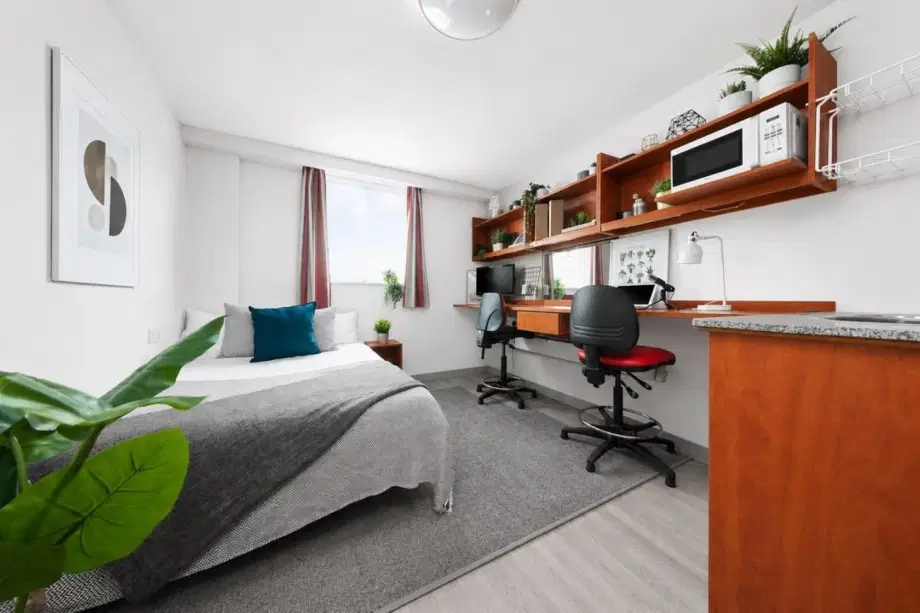 Room Rover Road in Coventry