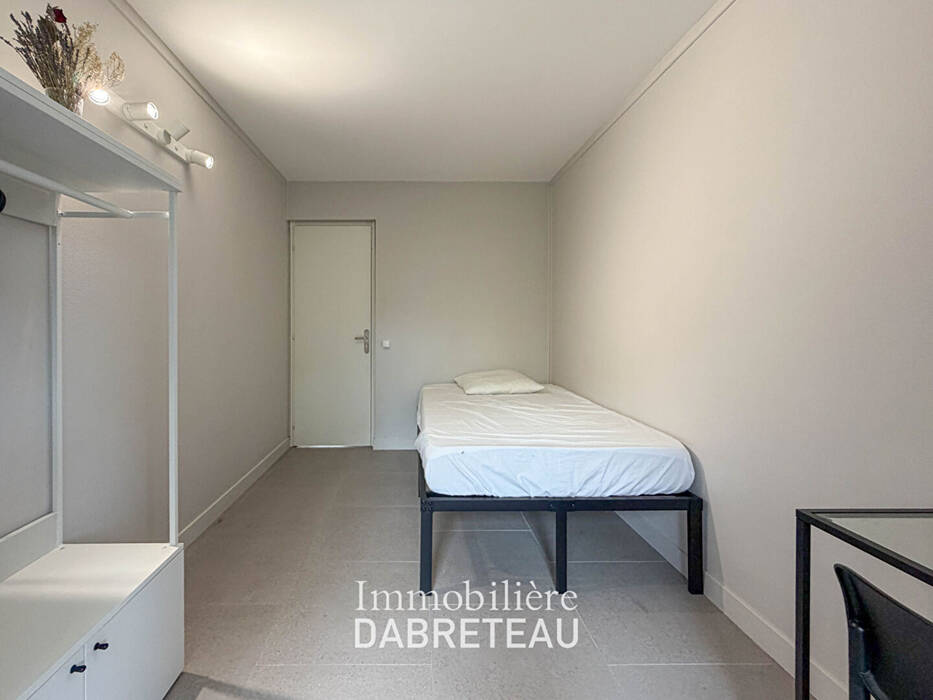 Chambre Rue du Parc à Bron