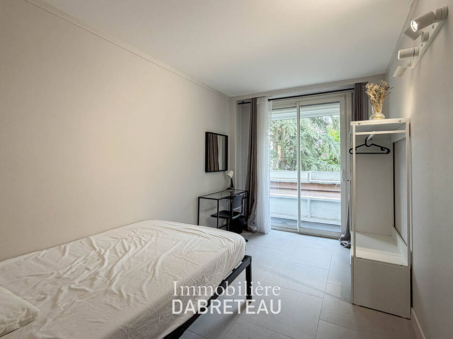 Chambre Rue du Parc à Bron