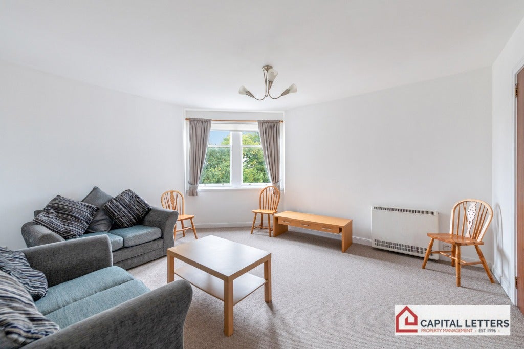 Flat Eveswell Court in Beechwood
