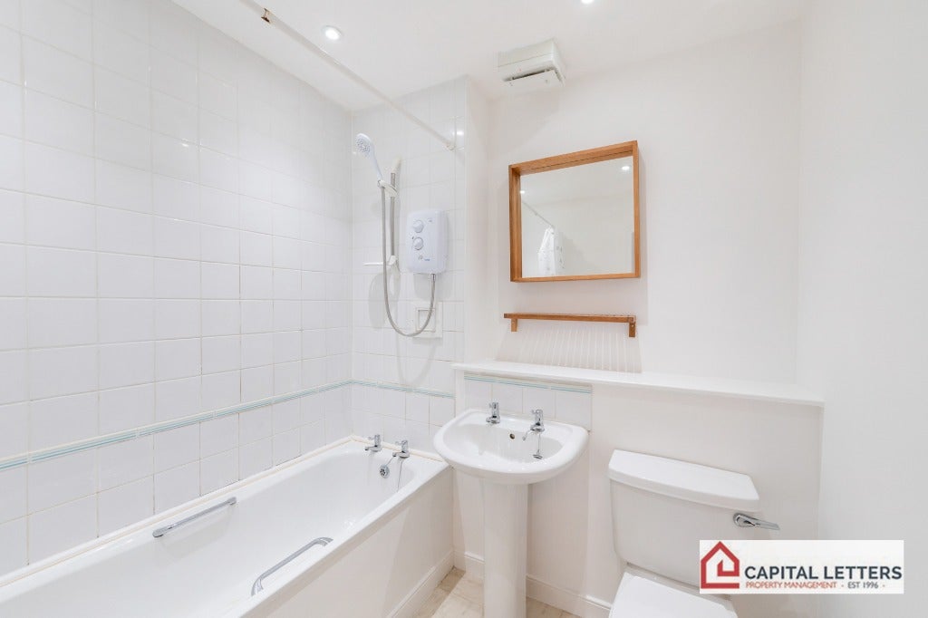 Flat Eveswell Court in Beechwood