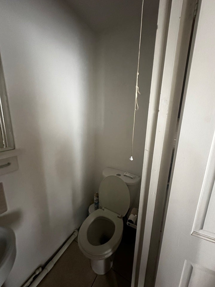 Flat Dunsmure Road in Greater London