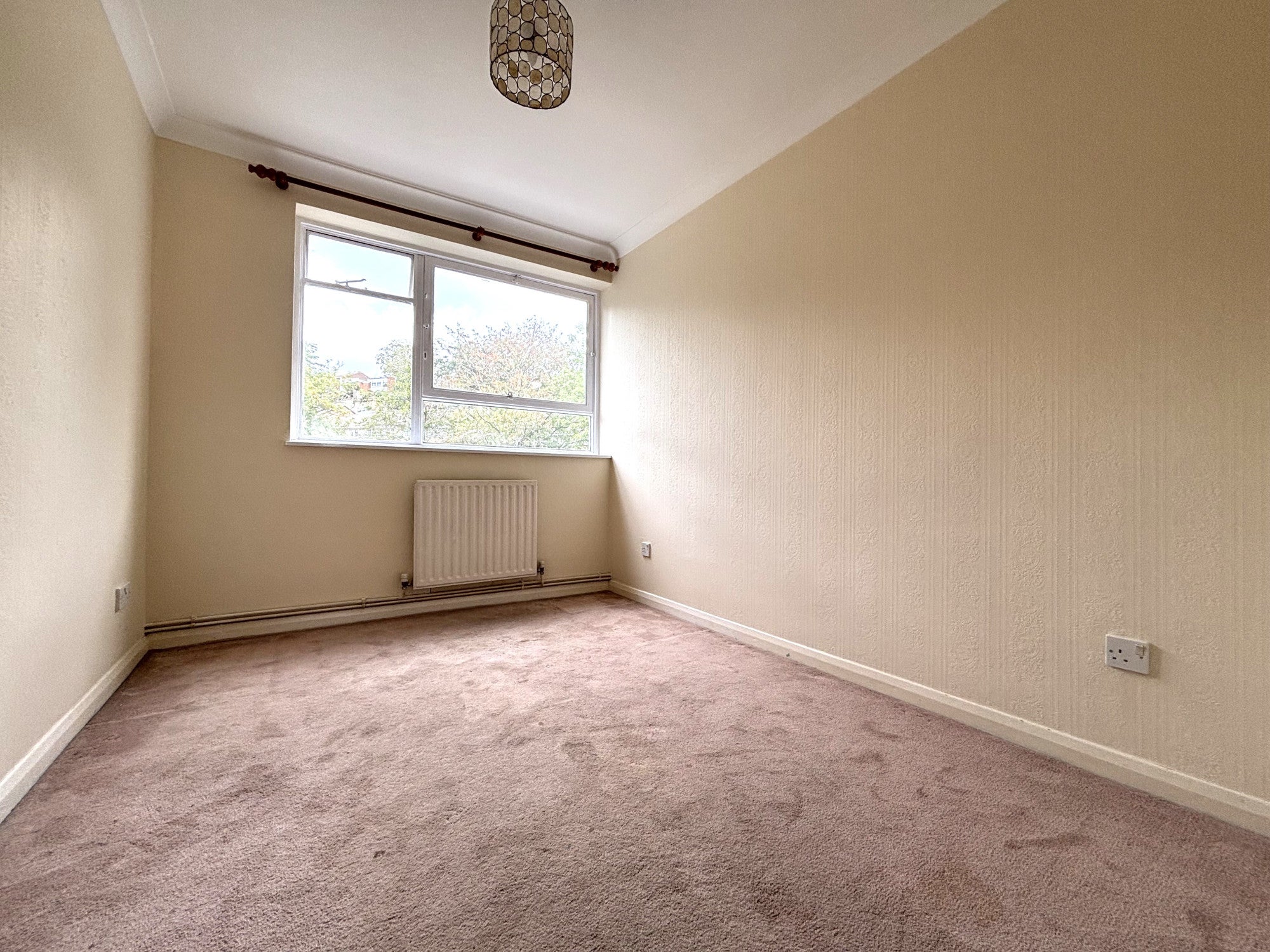 Flat Beckenham Lane in London
