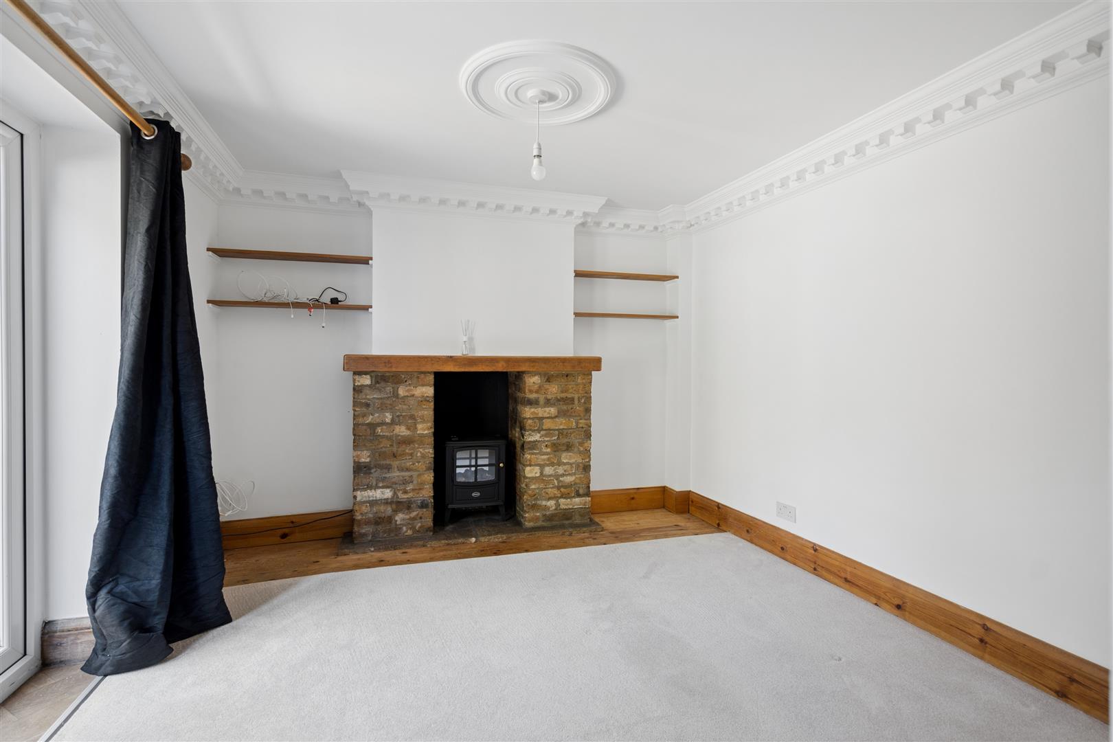 Flat Hubbards Road in Three Rivers