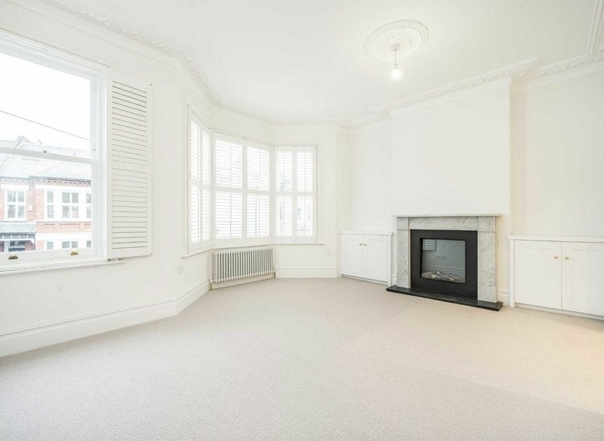 House Mandalay Road in Greater London