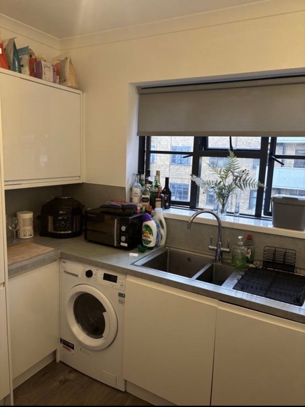 Room Union Street in Greater London