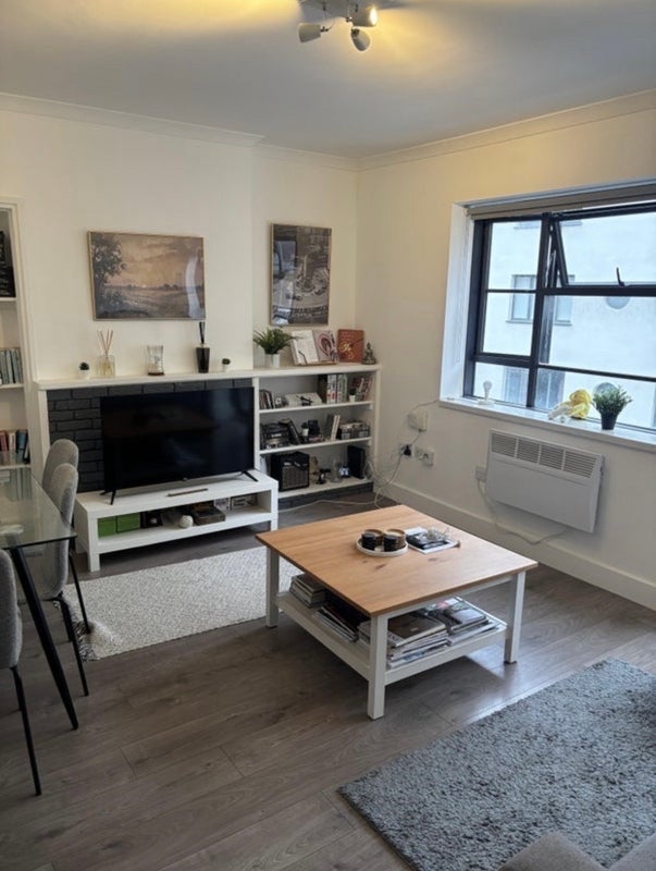 Room Union Street in Greater London