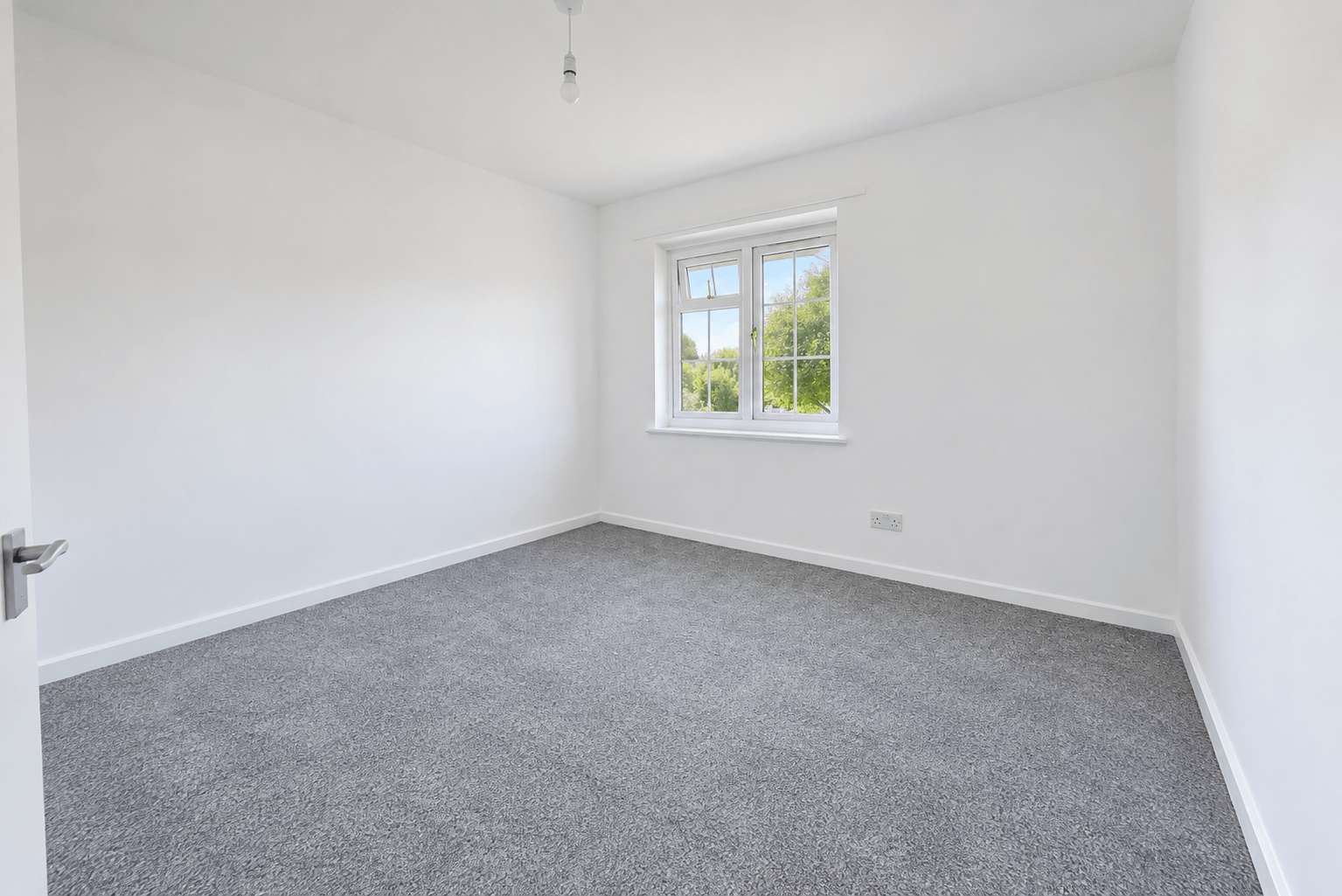 Flat Robin Hood Lane in Greater London