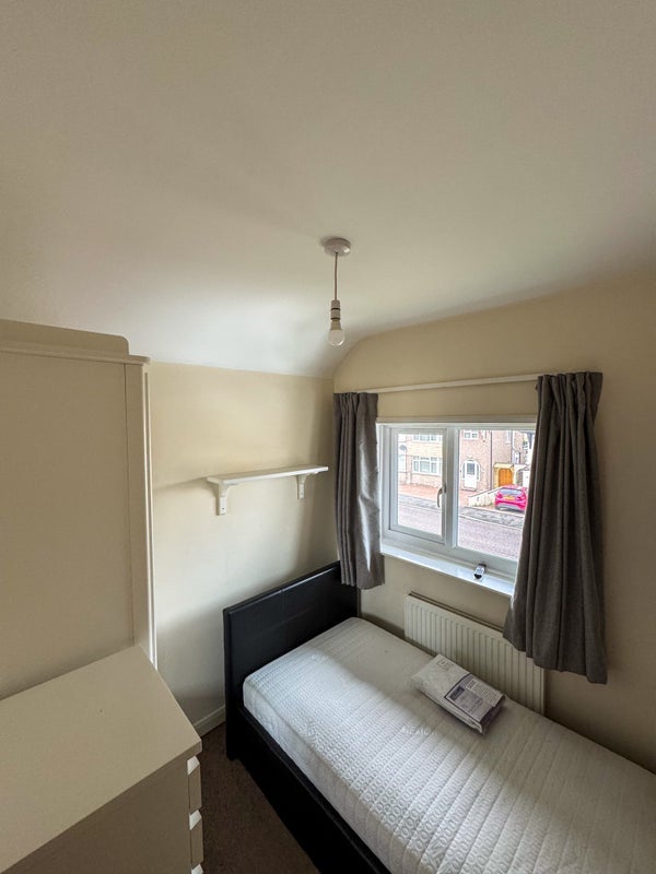 Room Durban Road in Bristol