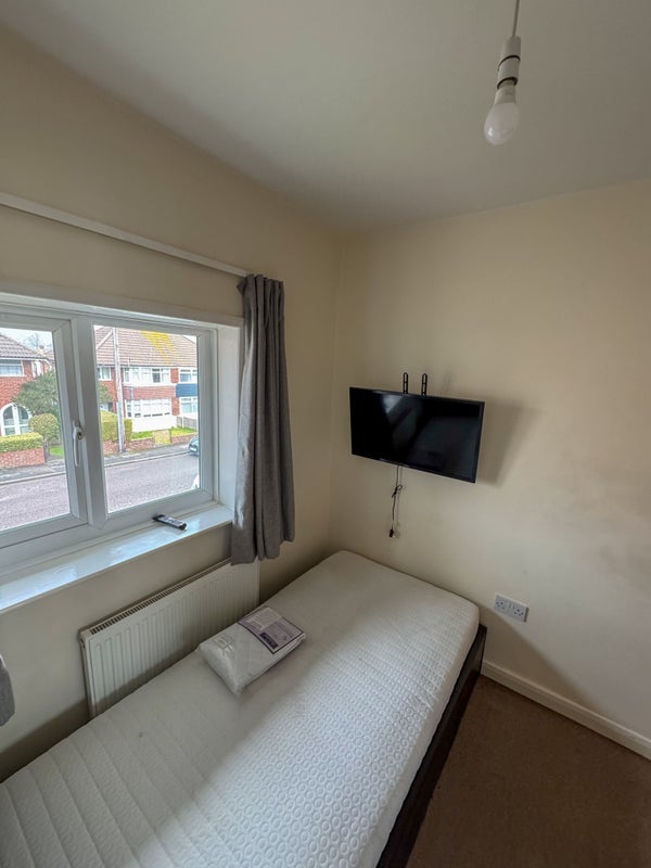 Room Durban Road in Bristol