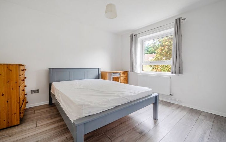 Flat Wilberforce Close in Winchester