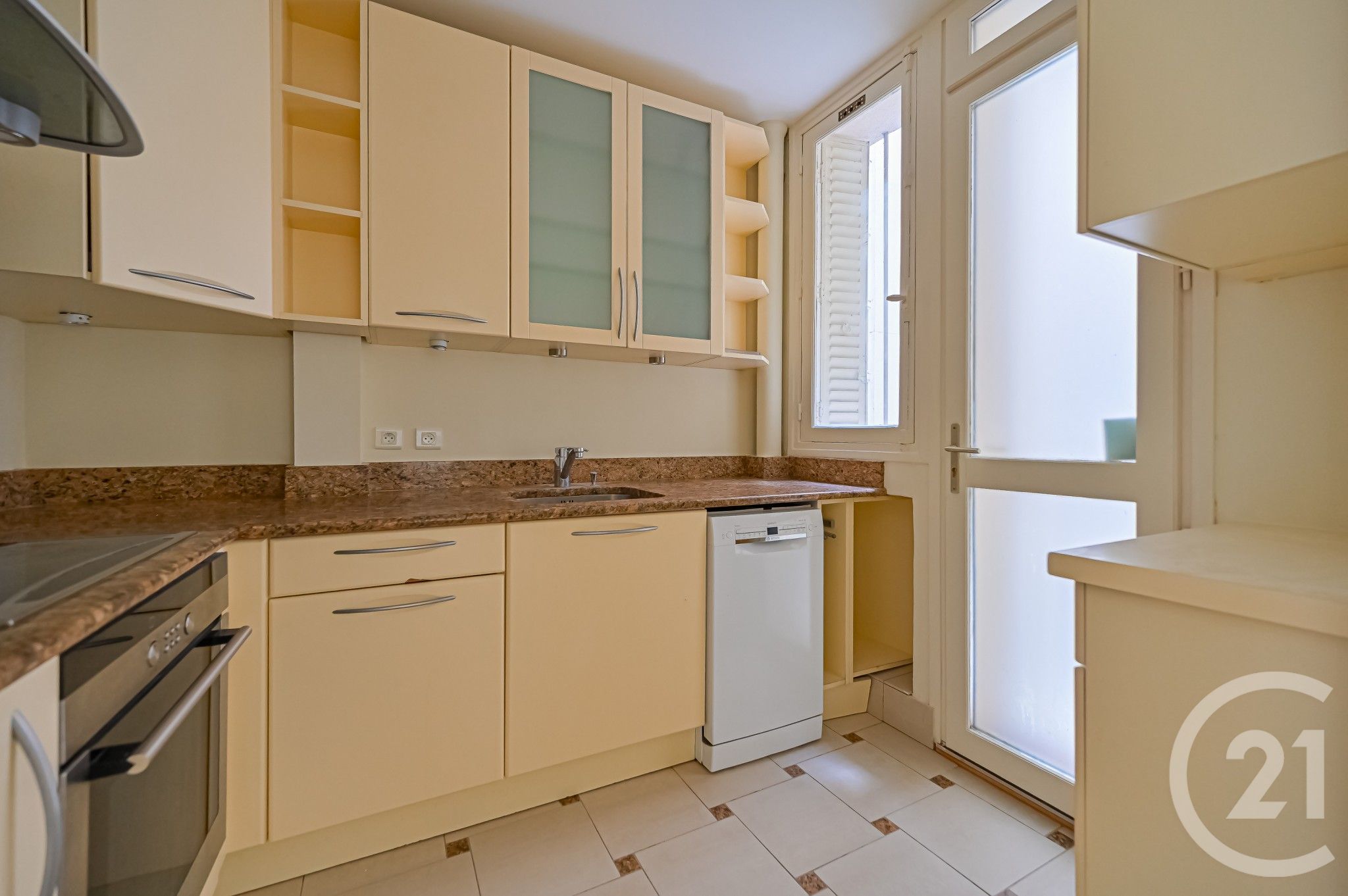 Flat Boulevard Exelmans in Paris
