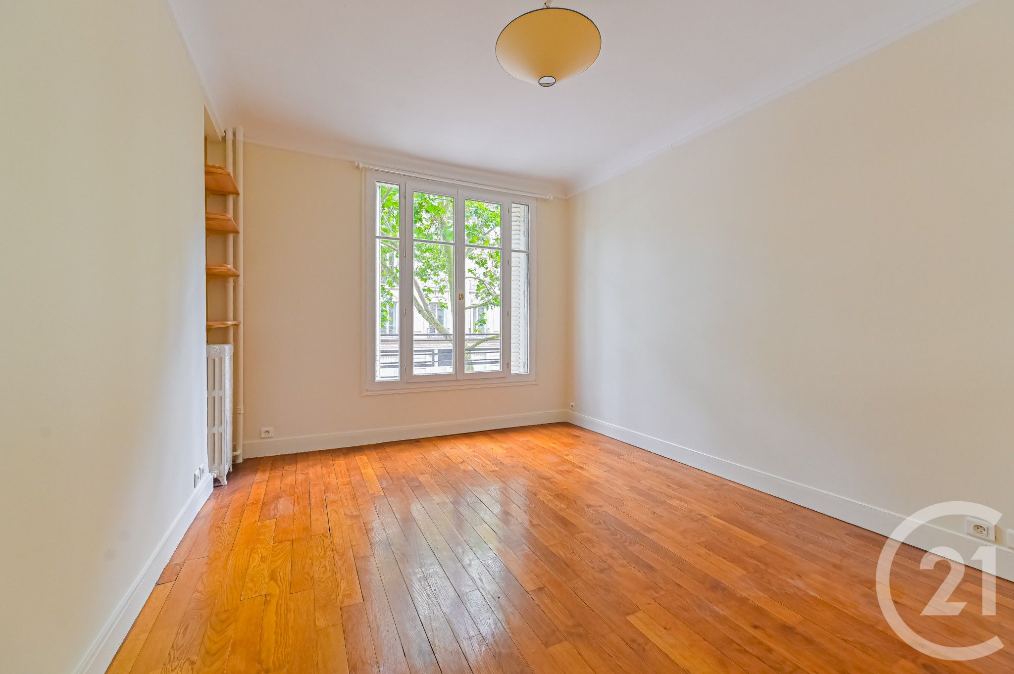 Flat Boulevard Exelmans in Paris