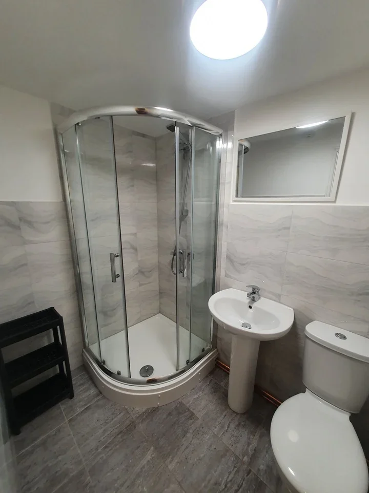 Room Bromyard Road in Worcester