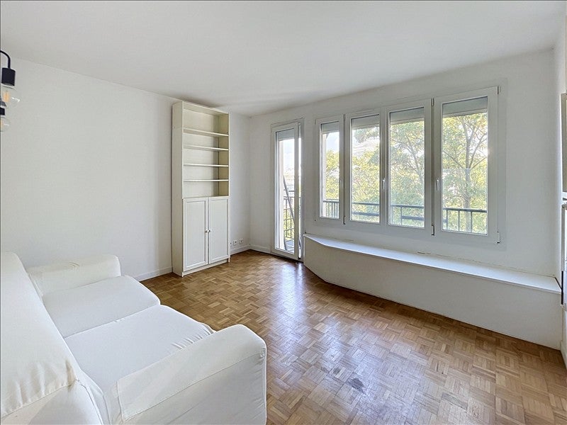Flat Coulée Verte René-Dumont in Paris