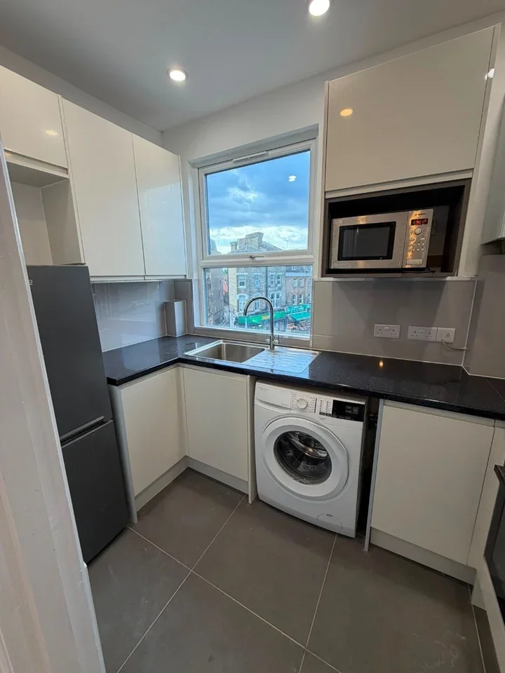 Flat Denmark Hill in Greater London