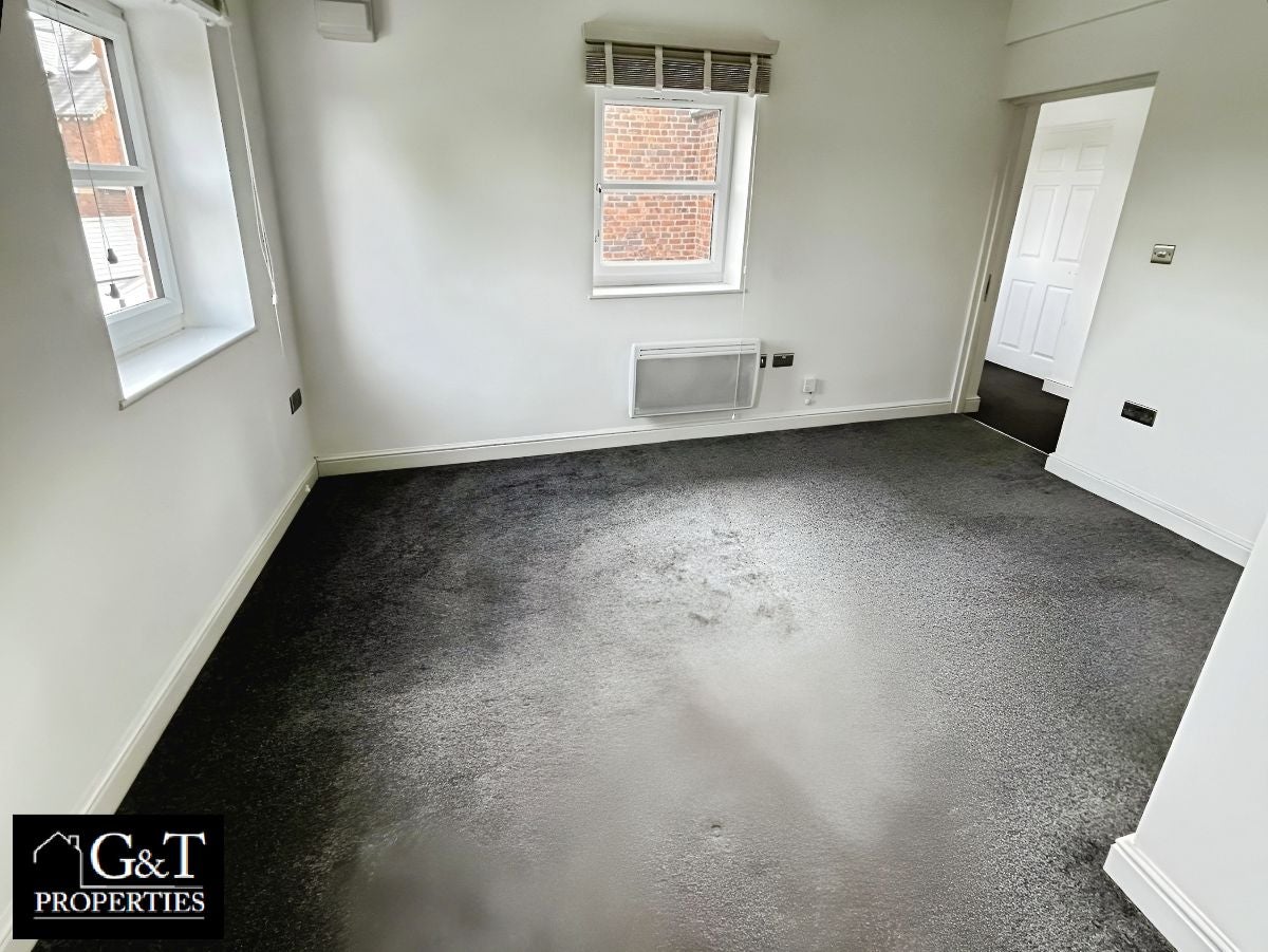 Flat Offmore Road in Wyre Forest