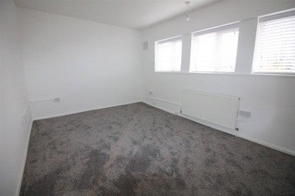House Aycliffe Road in Hertsmere