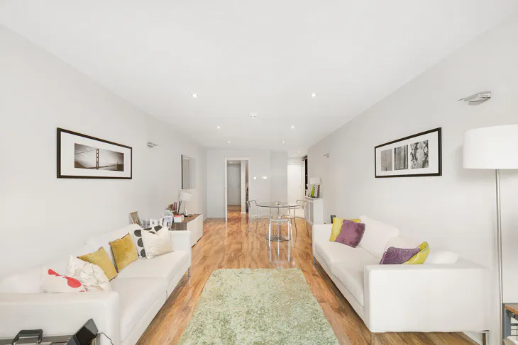 Flat Point W Access Road in Greater London