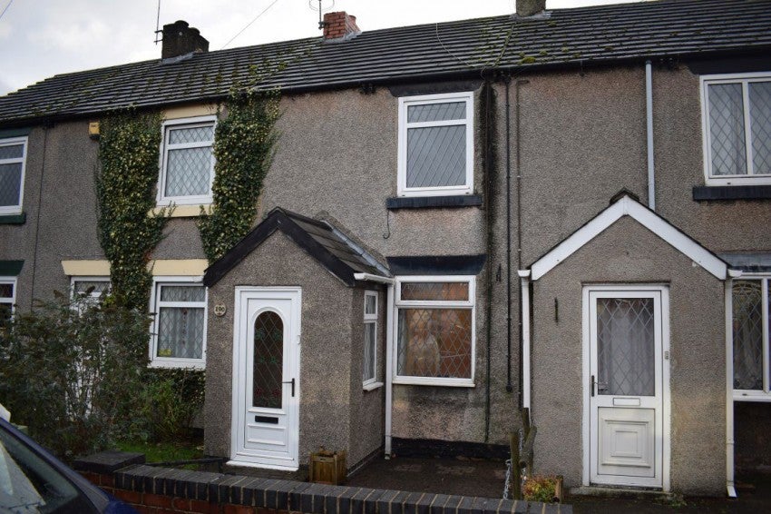 House High Street in North East Derbyshire