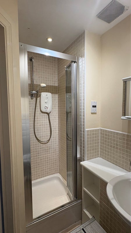 Room West Fairbrae Drive in City of Edinburgh