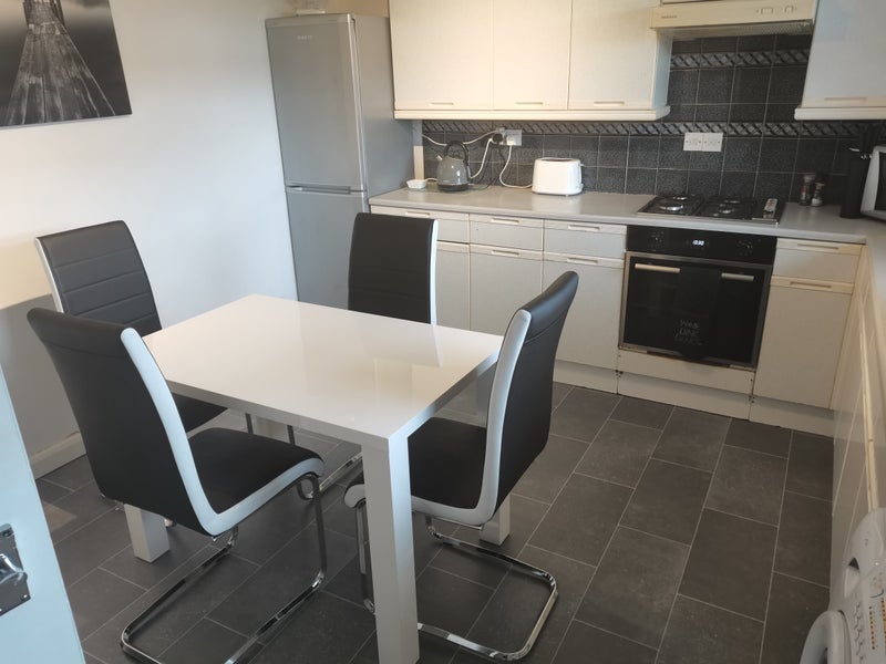 Room Ashwell Close in Bristol