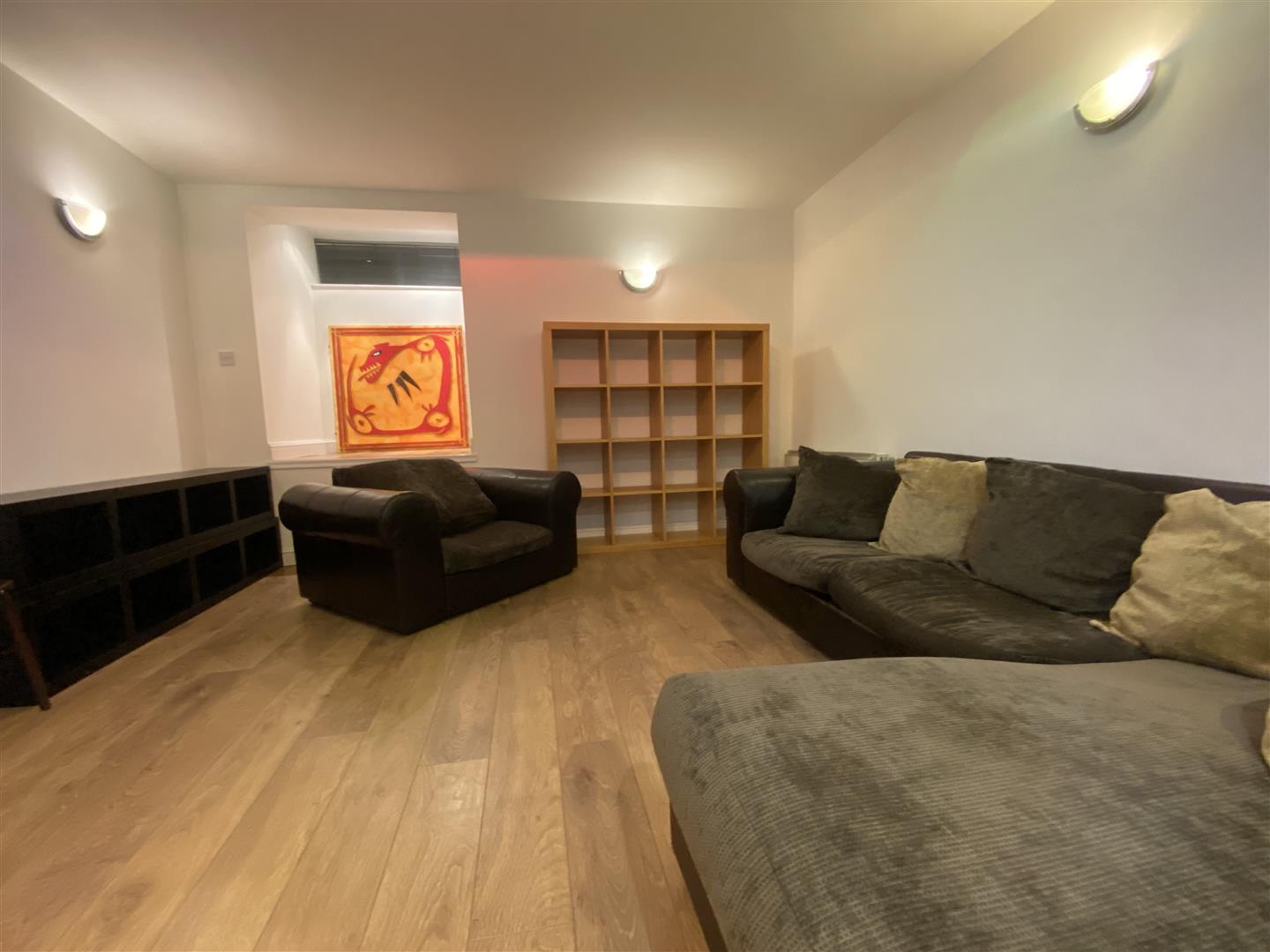 Flat Wilton Place in Salford