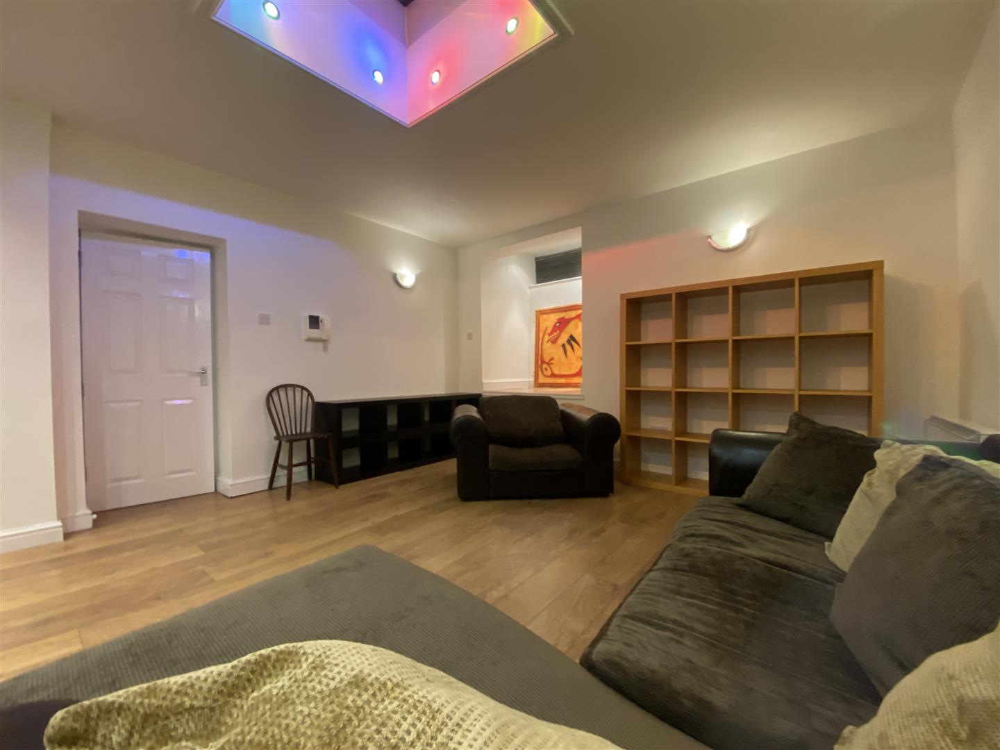 Flat Wilton Place in Salford