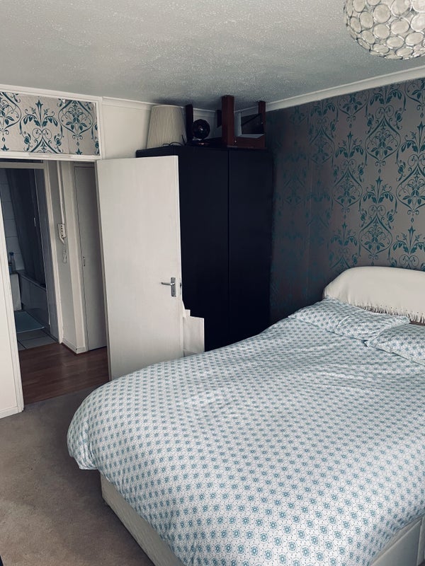 Room Roman Way in Greater London