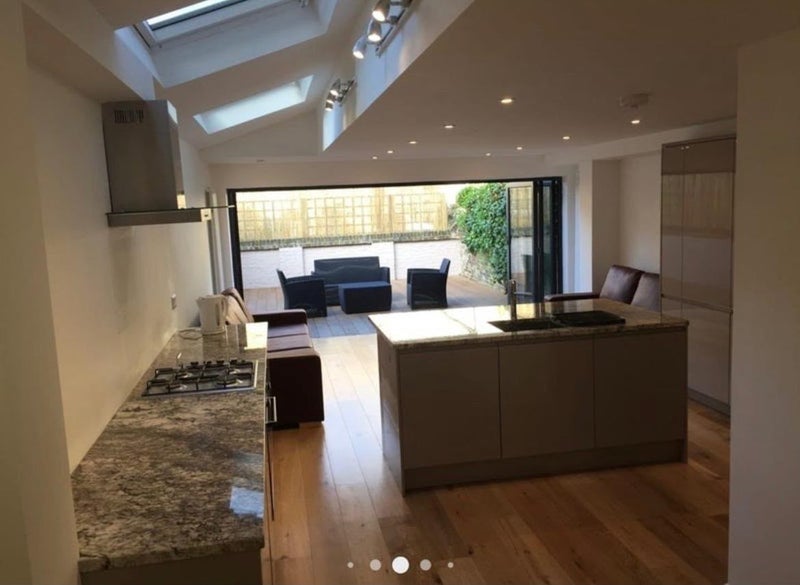 Room Hargwyne Street in Greater London