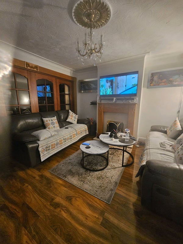 Room Scott Hall Road in Leeds