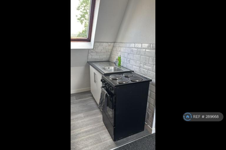 Room Temple Close in Kirklees