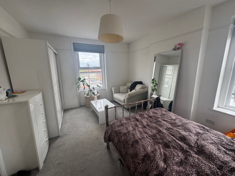 Room Ashley Down Road in Bristol