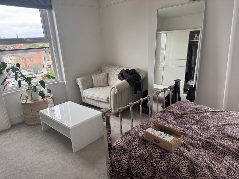 Room Ashley Down Road in Bristol