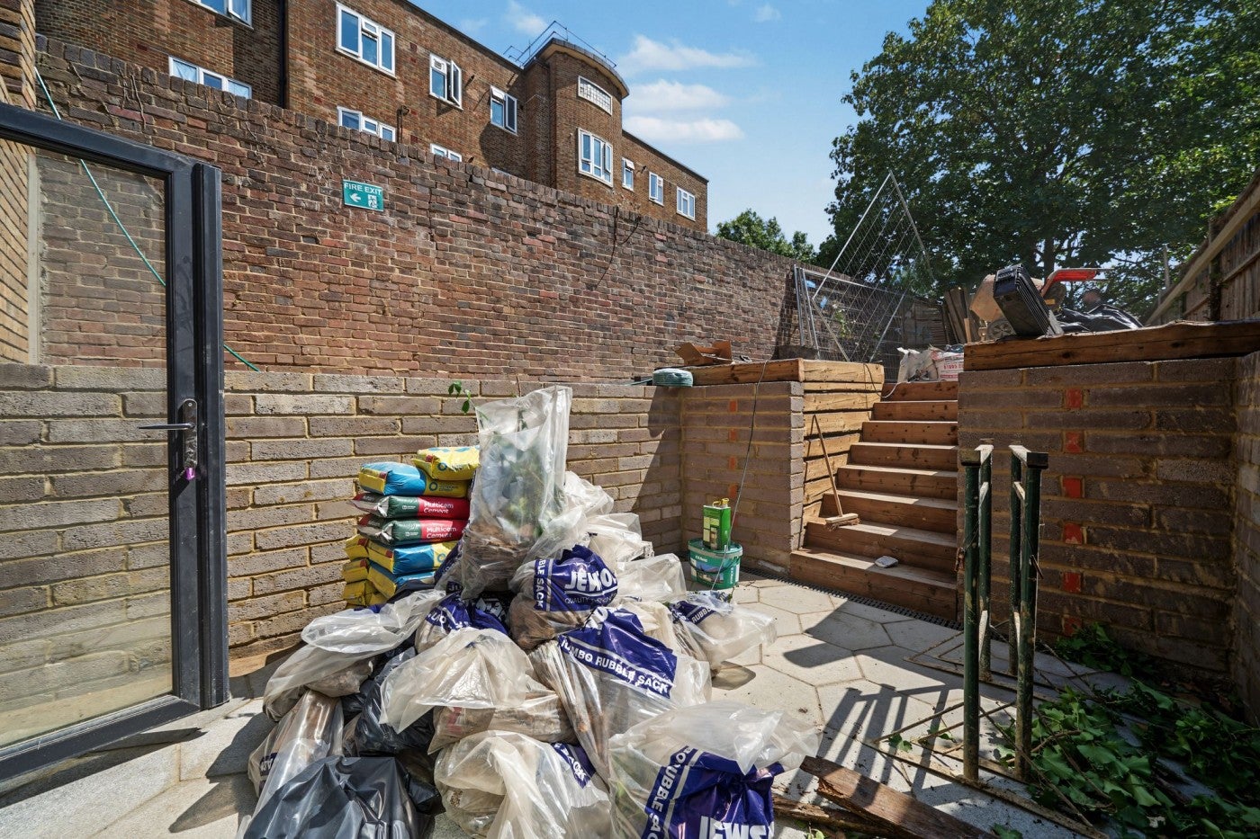 Flat Gloucester Drive in Greater London