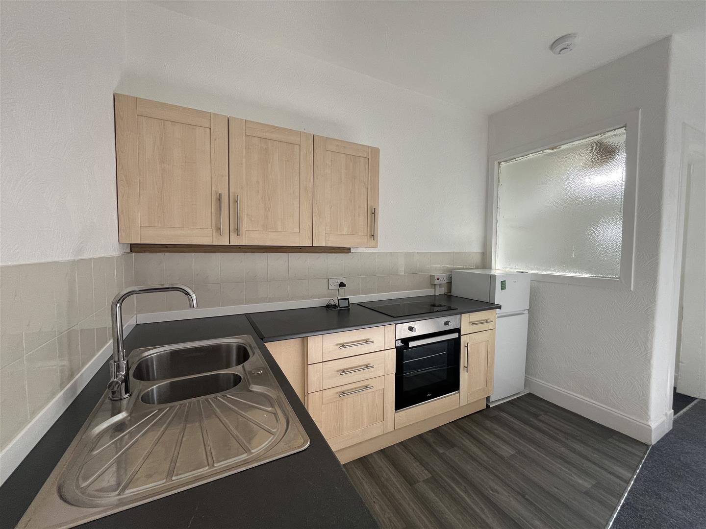 Flat Inchaffray Street in Perth