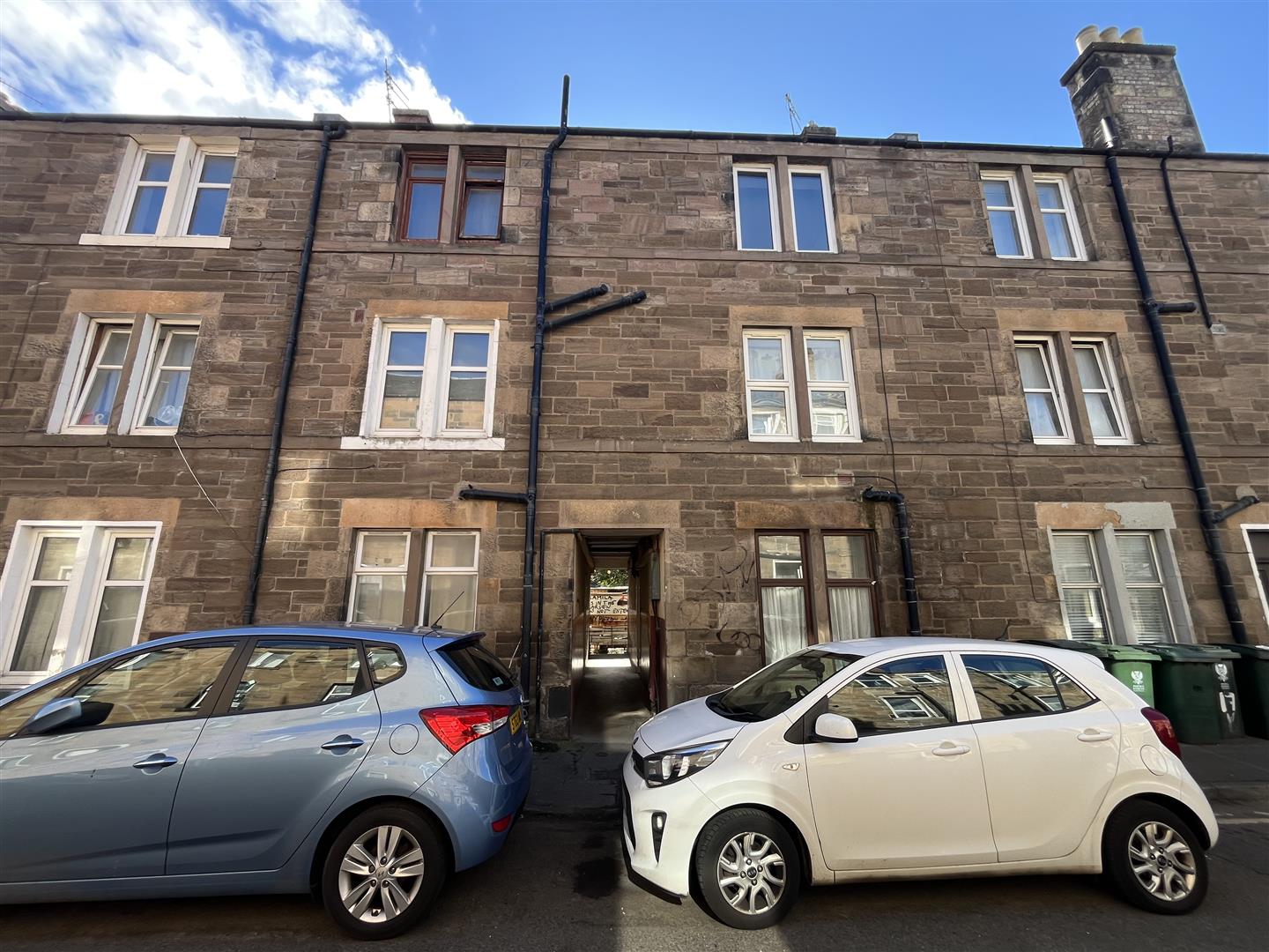 Flat Inchaffray Street in Perth