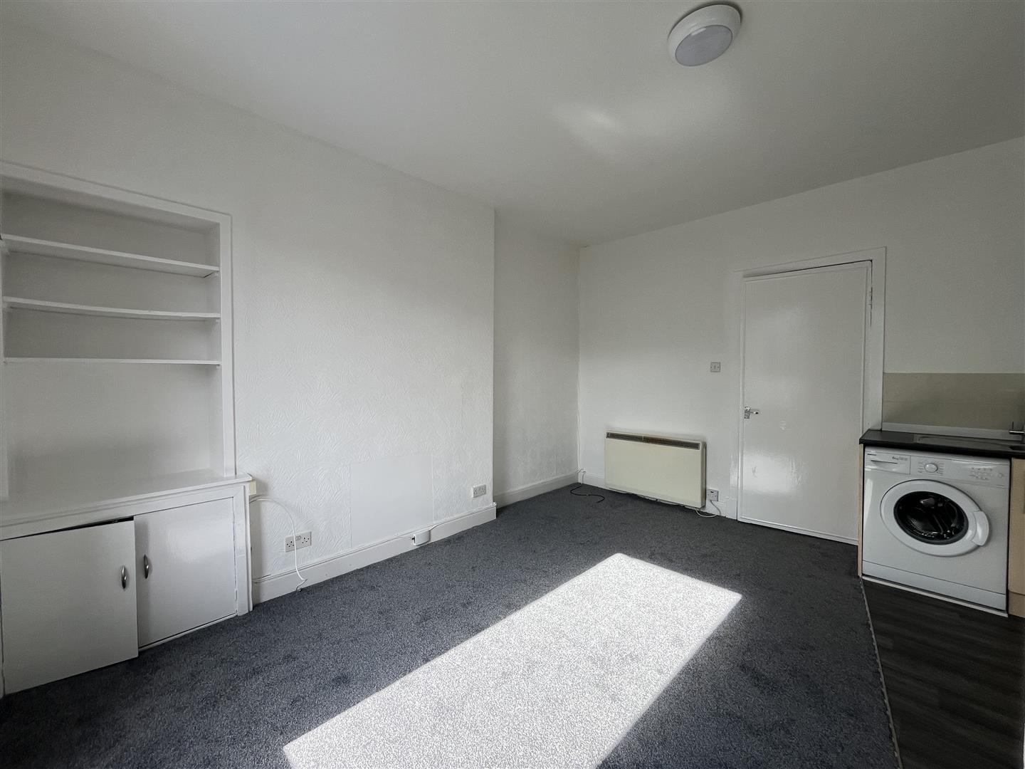Flat Inchaffray Street in Perth