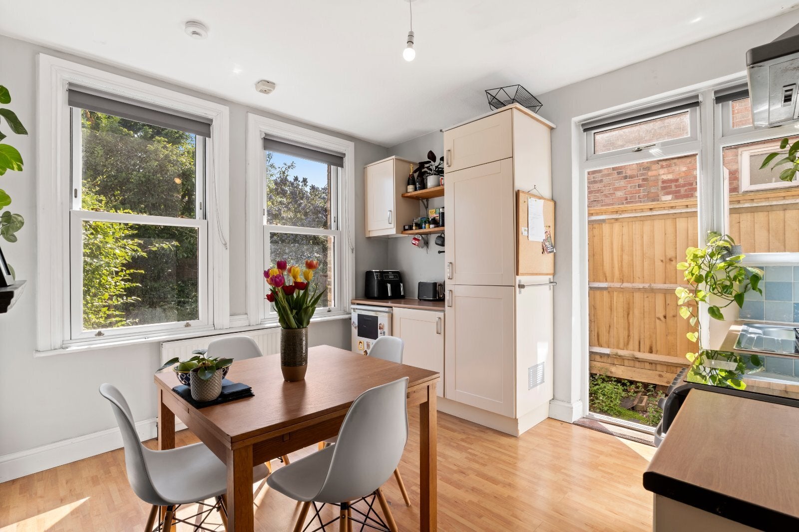 Flat Mersey Road in Greater London