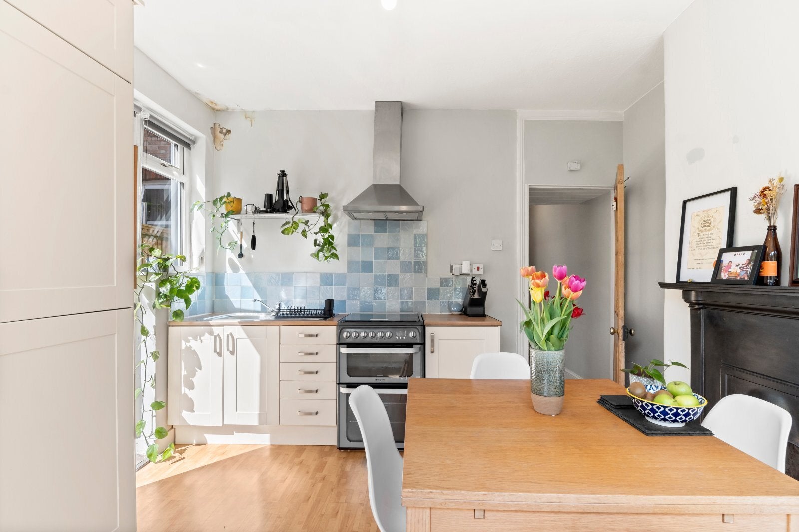 Flat Mersey Road in Greater London