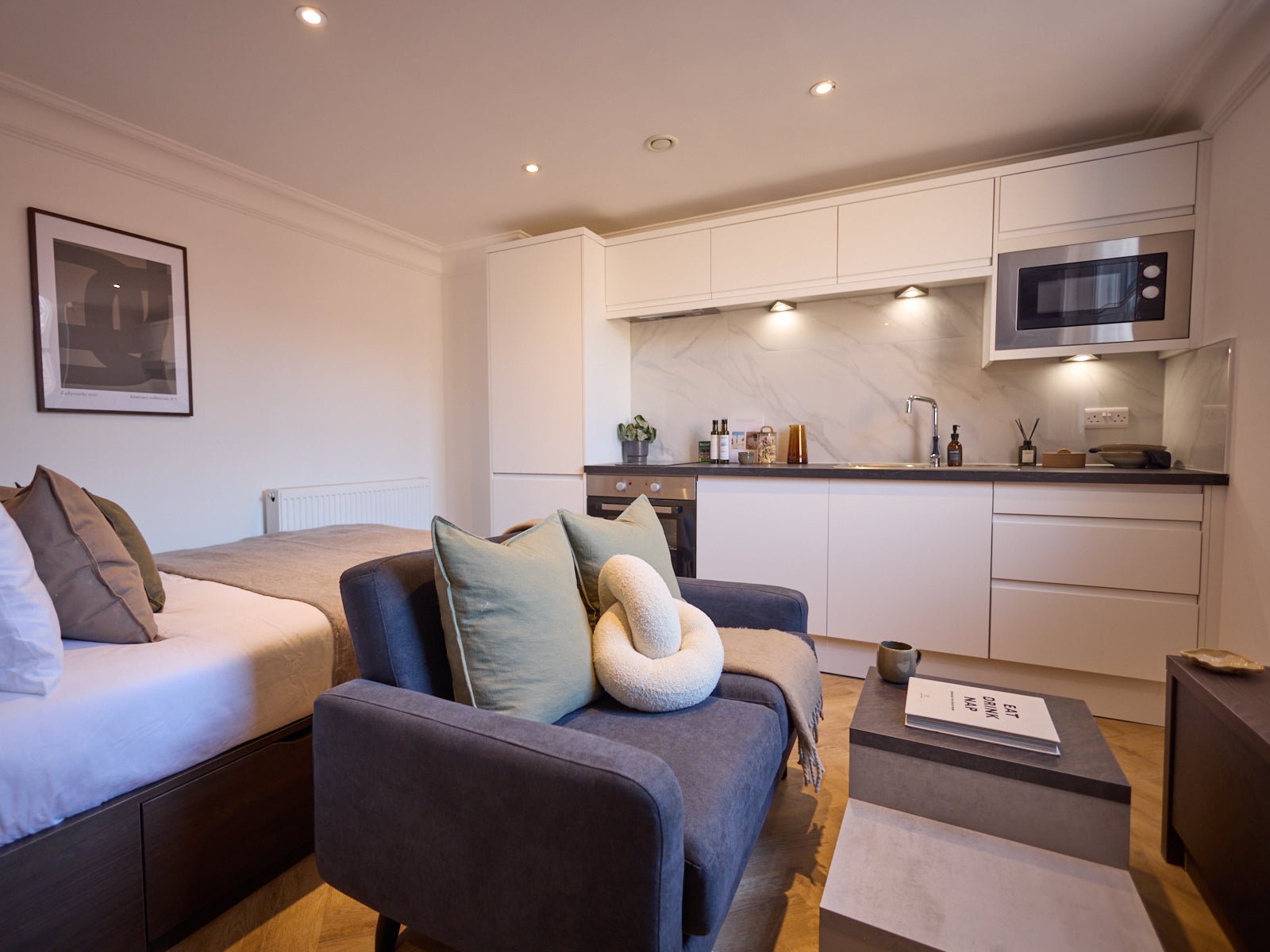 Flat Cookridge Street in Leeds