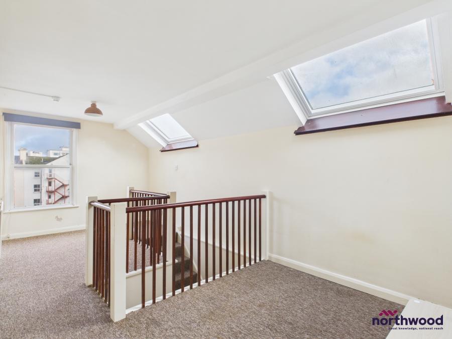 Flat Jevington Gardens in Eastbourne