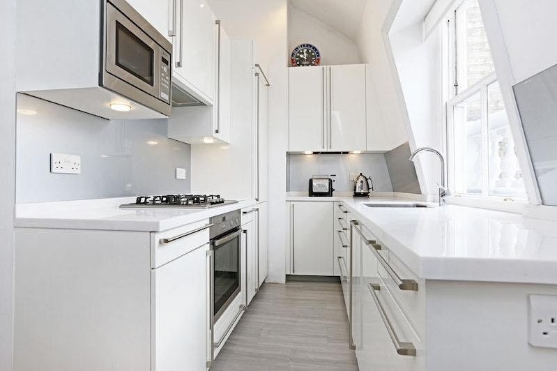 Flat Onslow Gardens in Greater London
