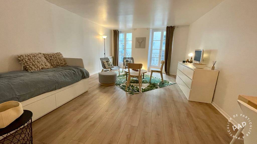 Flat Rue du Maréchal Foch in Versailles