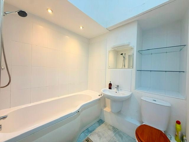 Flat Meneage Street in Helston