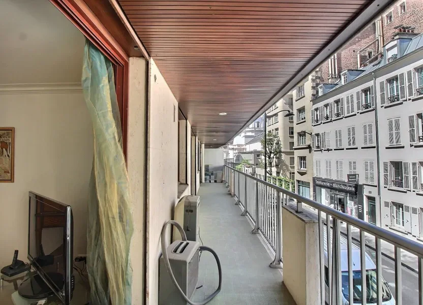 Flat Rue de l'Yvette in Paris
