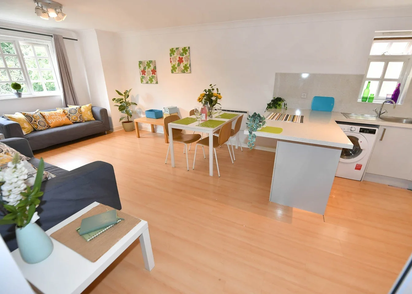 Room Hadfield Close in Manchester