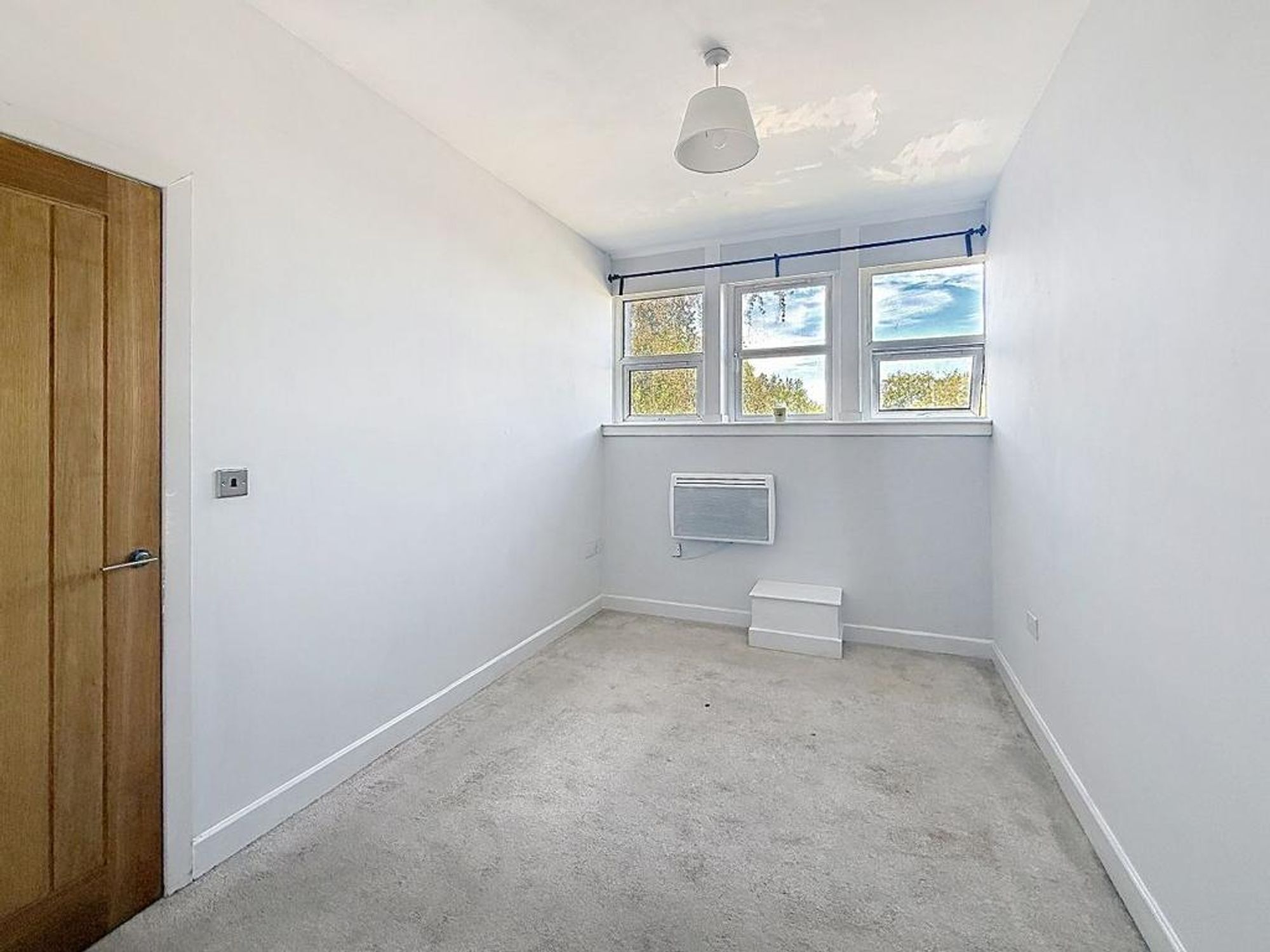 Flat Ravenscliffe Road in Kidsgrove