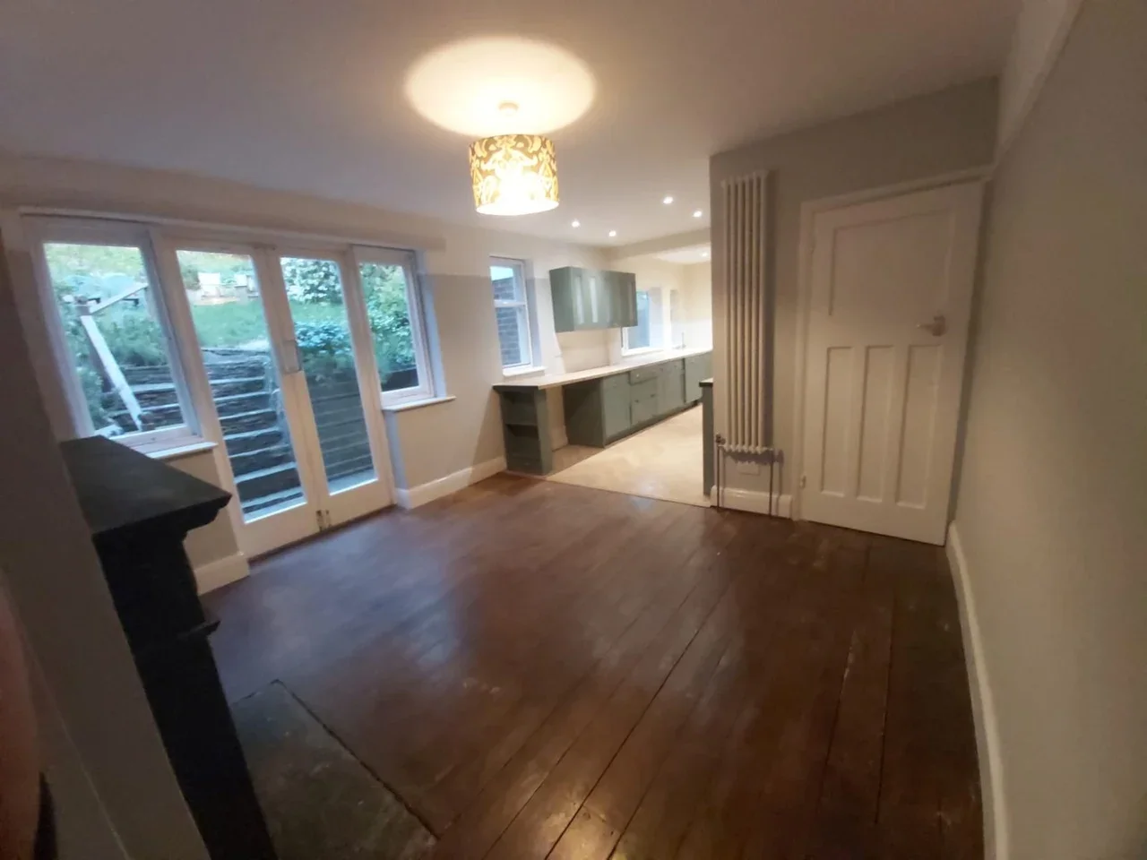 House Wardown Crescent in Luton