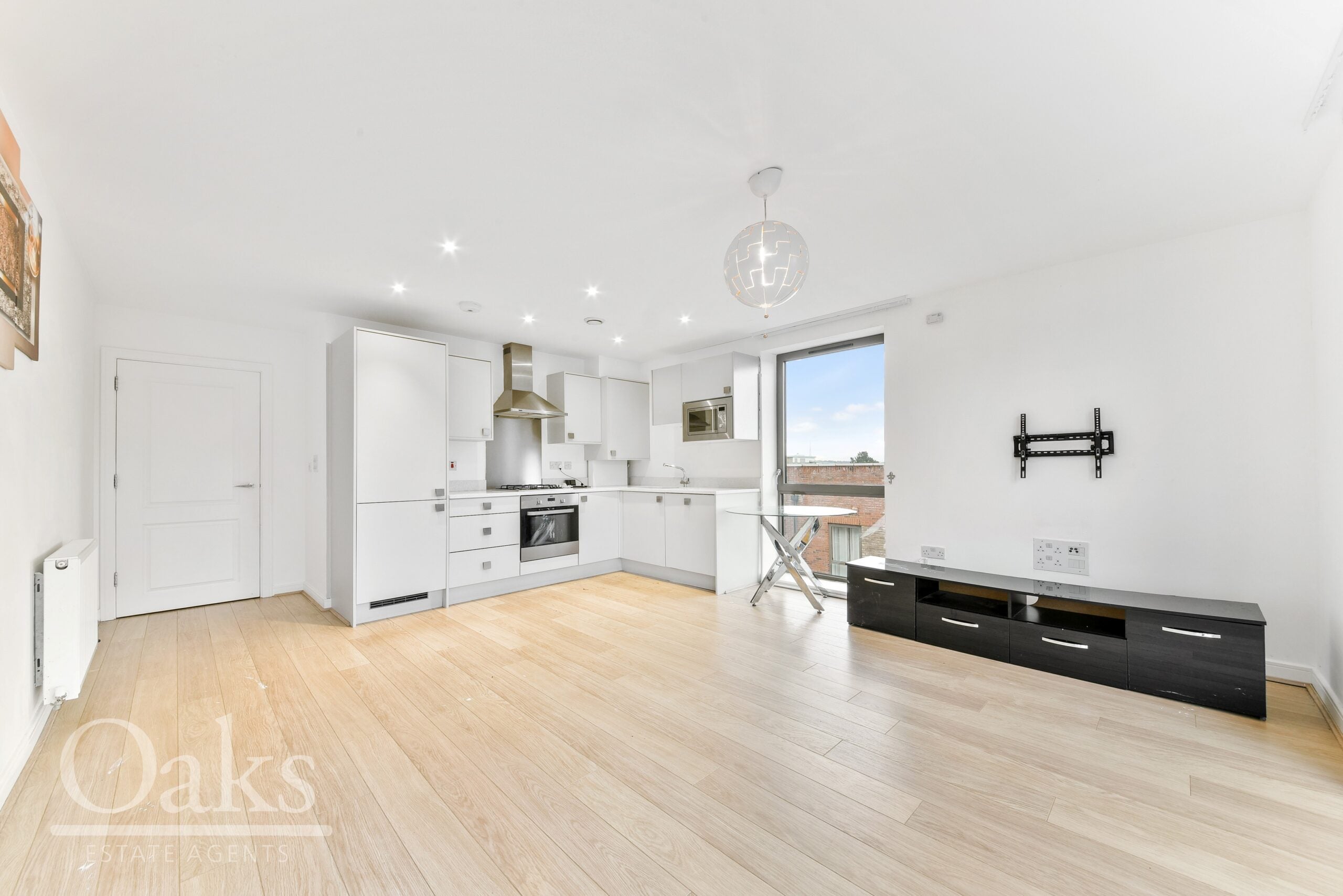 Flat Nihill Place in Greater London